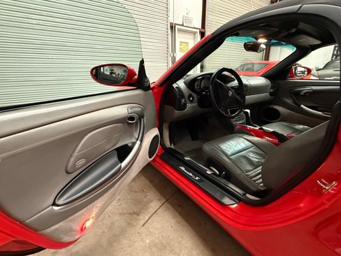 Used 2000 Porsche Boxster S image 14