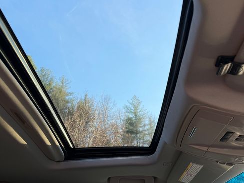 Used 2017 Chevrolet Silverado 2500 High Country w/ Duramax Plus Package image 11