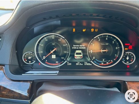 Used 2015 BMW 740i image 18