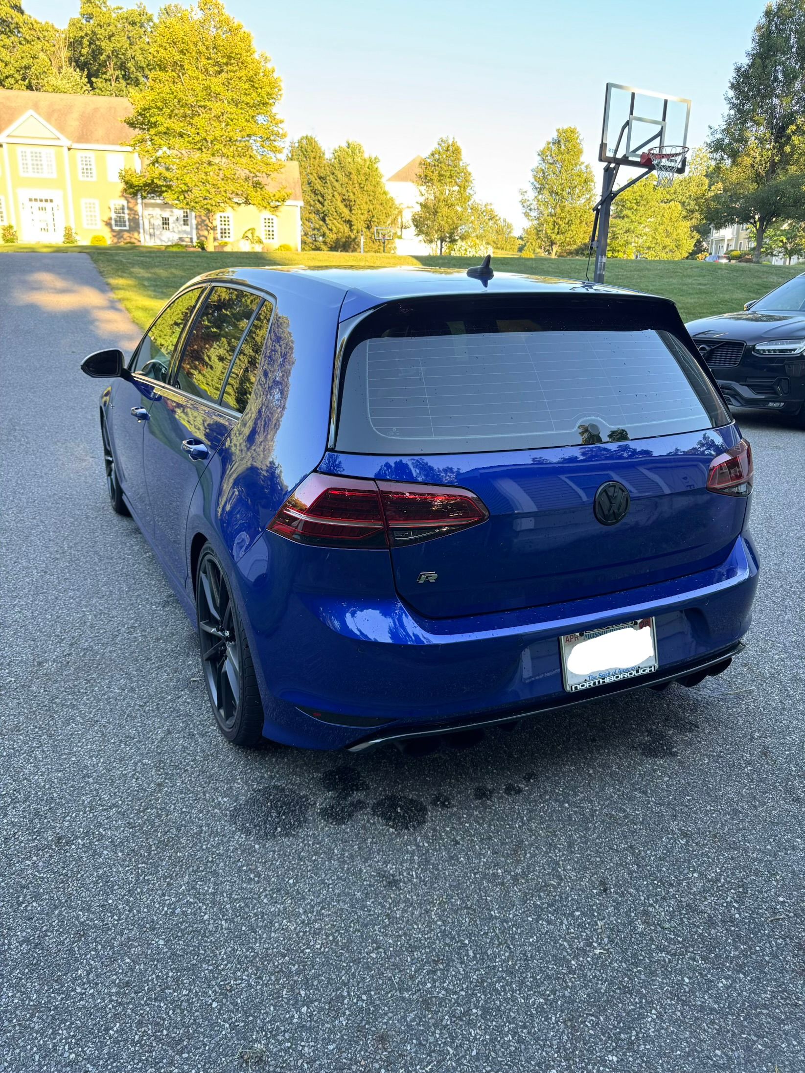 Used 2017 Volkswagen Golf R 4-Door AWD/4WD image 5