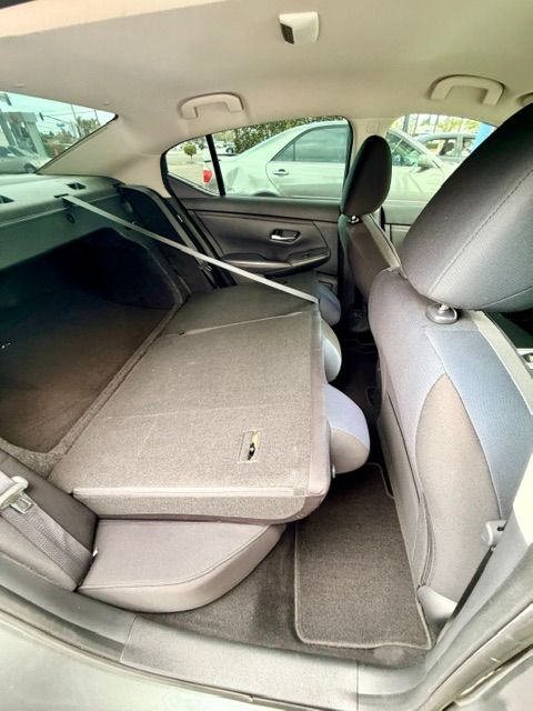 Used 2021 Nissan Sentra SR FWD image 4