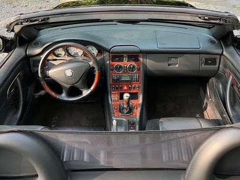 Used 2004 Mercedes-Benz SLK 320 image 25
