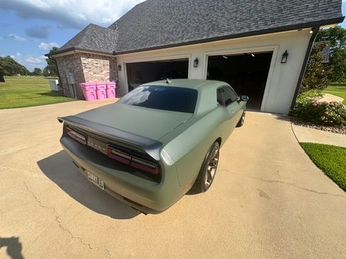 Used 2023 Dodge Challenger SRT Hellcat RWD image 4