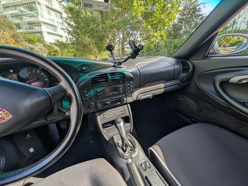 Used 2004 Porsche 911 Carrera 4S image 10