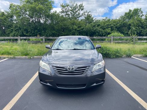Used 2009 Toyota Camry LE image 2