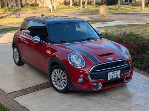 Used 2015 MINI Cooper S image 11
