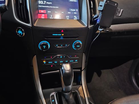 Used 2016 Ford Edge SEL w/ Equipment Group 201A image 9