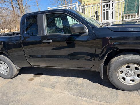 Used 2023 Nissan Frontier S AWD/4WD image 5