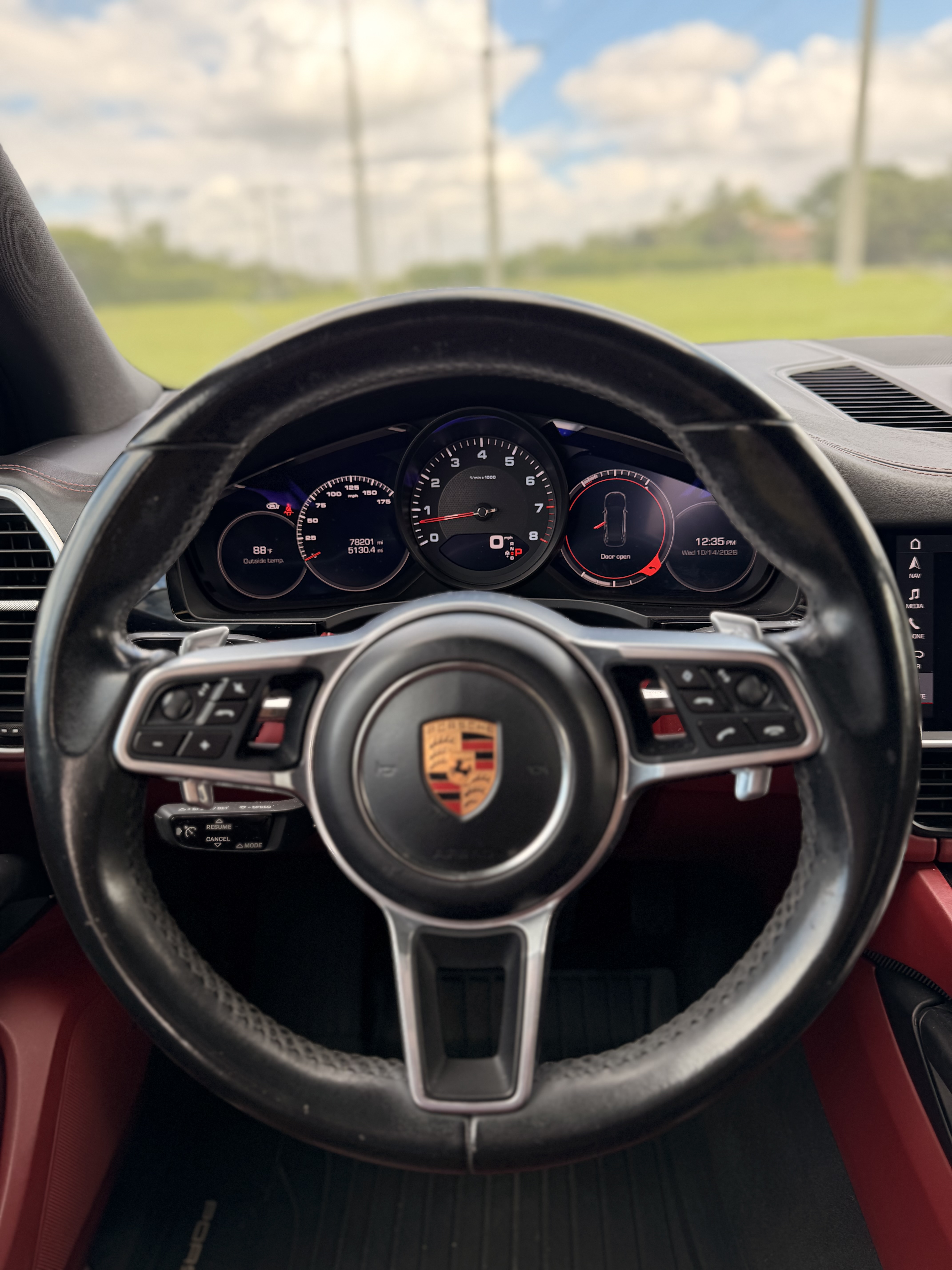Used 2019 Porsche Cayenne AWD/4WD image 18