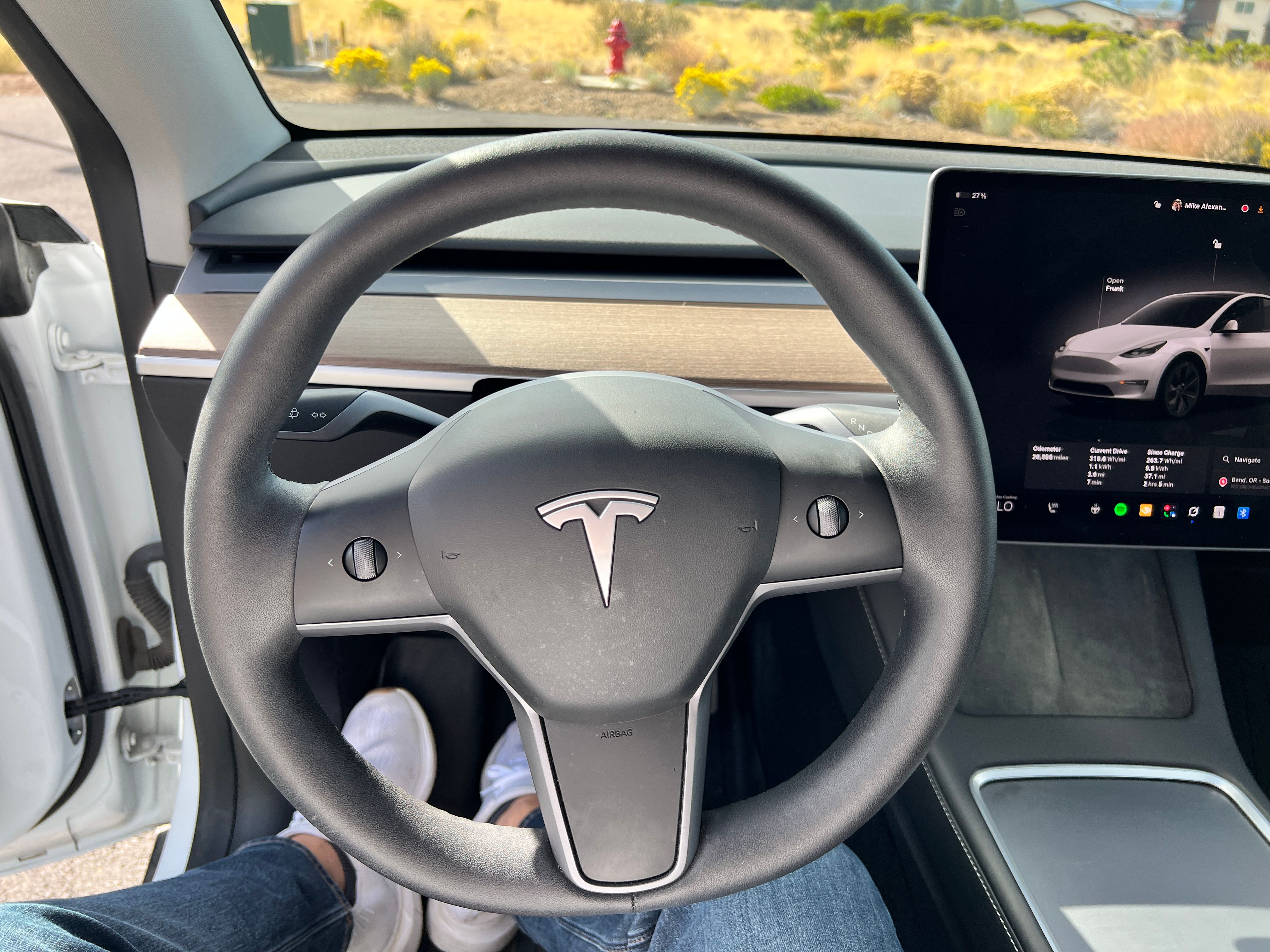 Used 2024 Tesla Model Y Long Range AWD/4WD image 23