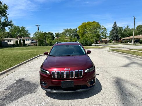 Used 2019 Jeep Cherokee Latitude w/ Cold Weather Group FWD image 5