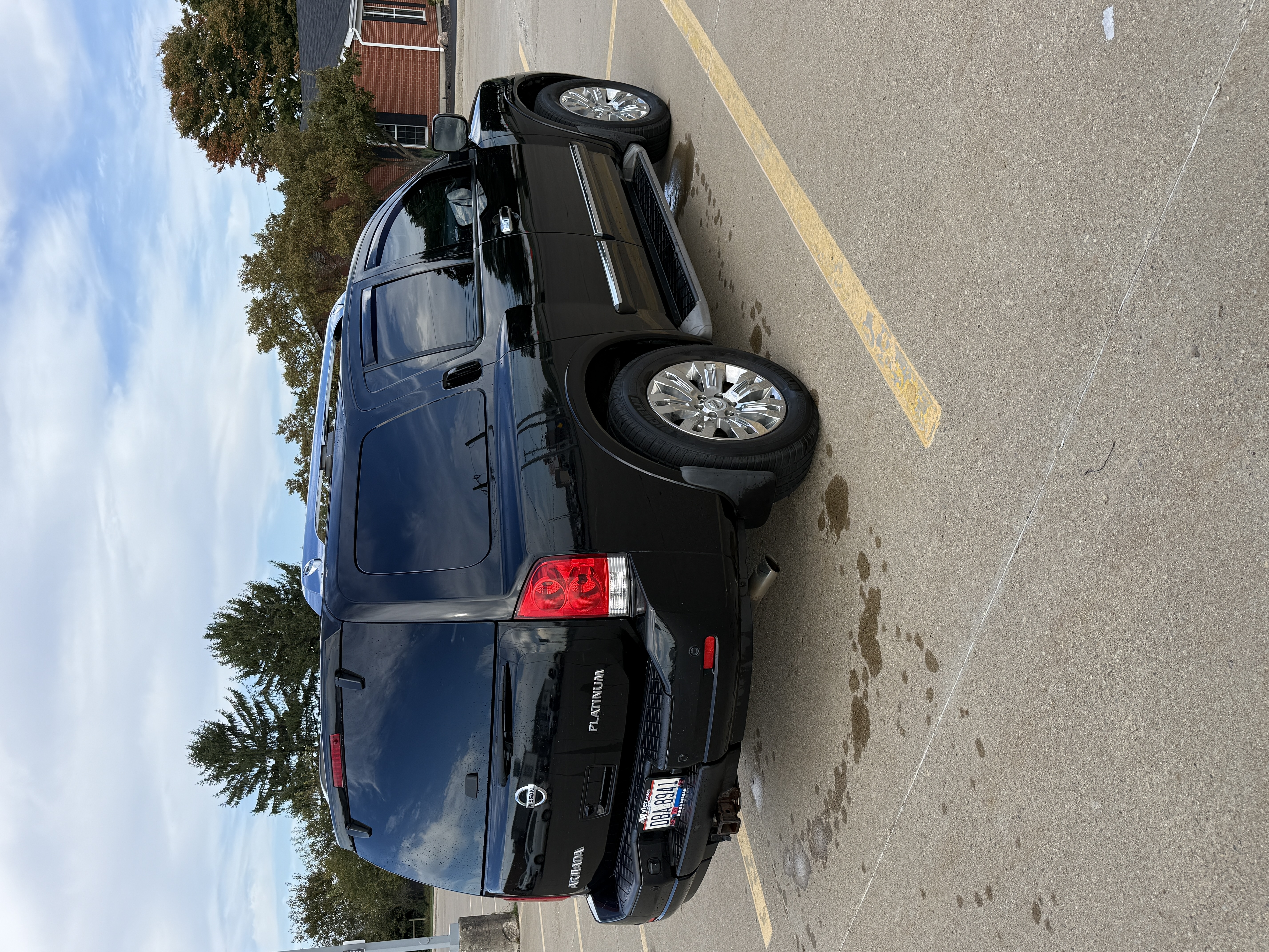 Used 2015 Nissan Armada Platinum w/ 2nd Row Captain Seat Package AWD/4WD image 8