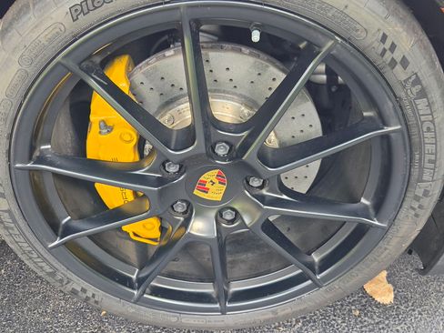 Used 2016 Porsche Boxster Spyder RWD image 21