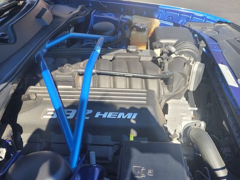 Used 2012 Dodge Challenger SRT8 w/ Premium Sound Group image 5