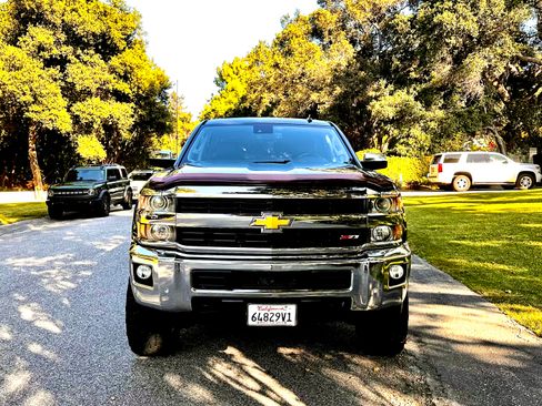 Used 2015 Chevrolet Silverado 2500 LTZ w/ Duramax Plus Package AWD/4WD image 4
