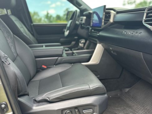 Used 2025 Toyota Tundra SR5 w/ SR5 Premium Package AWD/4WD image 28