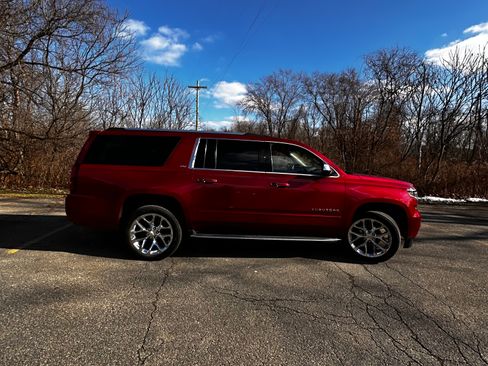 Used 2015 Chevrolet Suburban LTZ image 17
