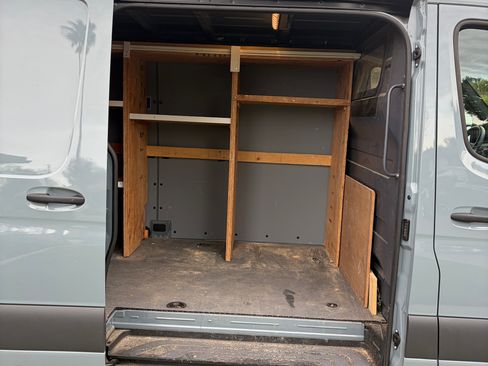 Used 2024 Mercedes-Benz Sprinter 2500 image 6