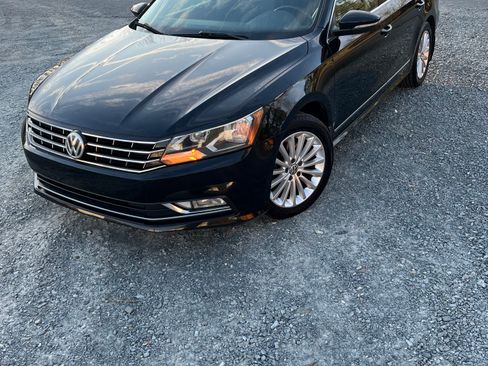 Used 2016 Volkswagen Passat 1.8T SE image 1