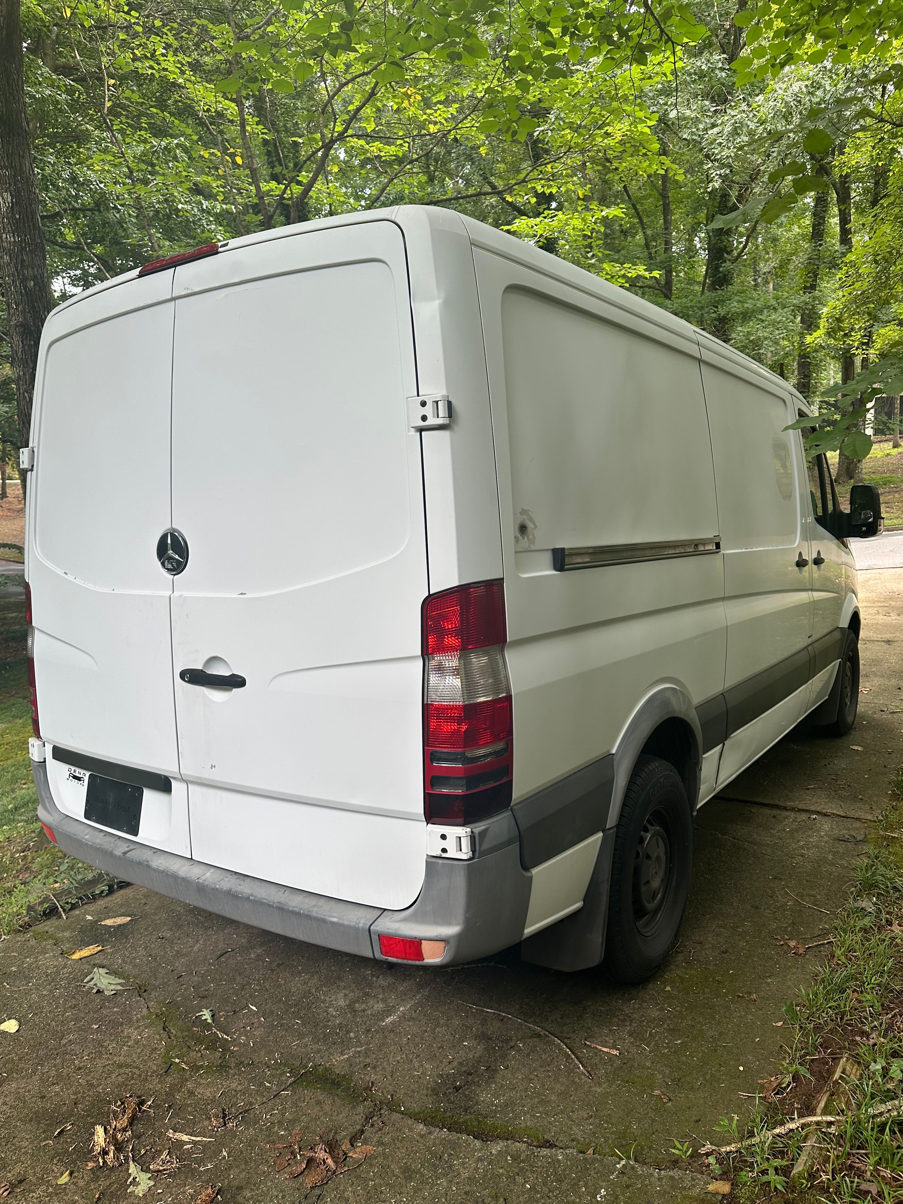 Used 2016 Mercedes-Benz Sprinter 2500 image 5