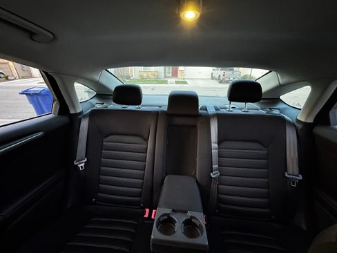 Used 2015 Ford Fusion SE image 10