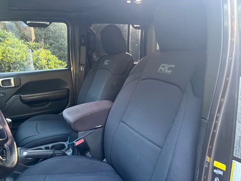 Used 2021 Jeep Wrangler Unlimited Sport image 10