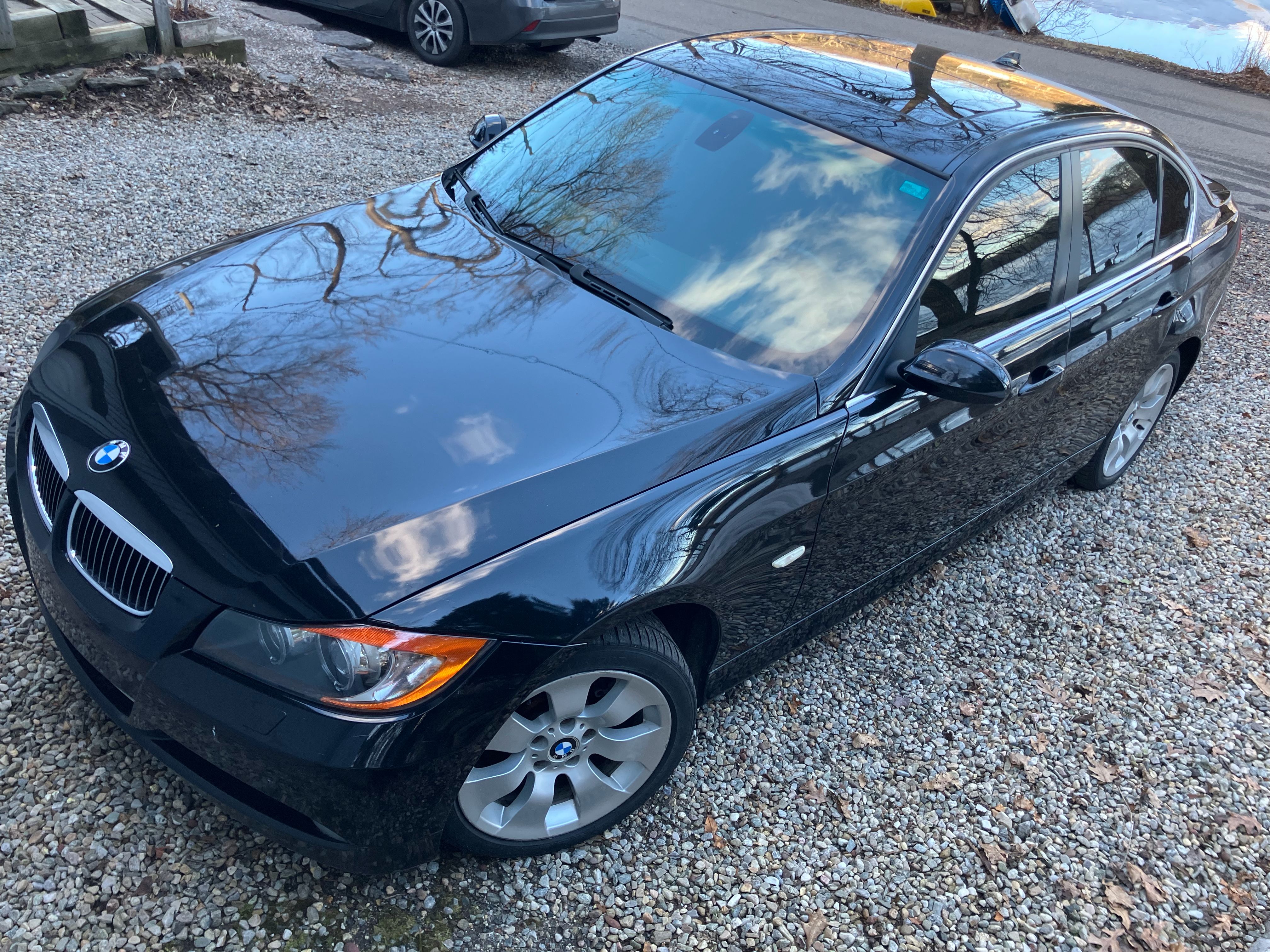 Used 2006 BMW 330xi Sedan AWD/4WD image 1