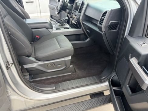 Used 2020 Ford F150 XLT w/ Equipment Group 302A Luxury AWD/4WD image 4
