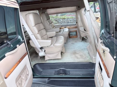 Used 2002 Dodge B1500 image 15