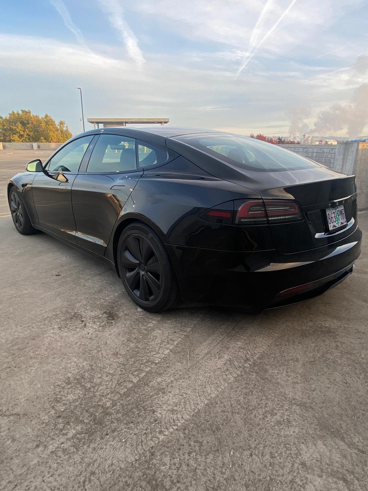 Used 2023 Tesla Model S Standard Range AWD/4WD image 2