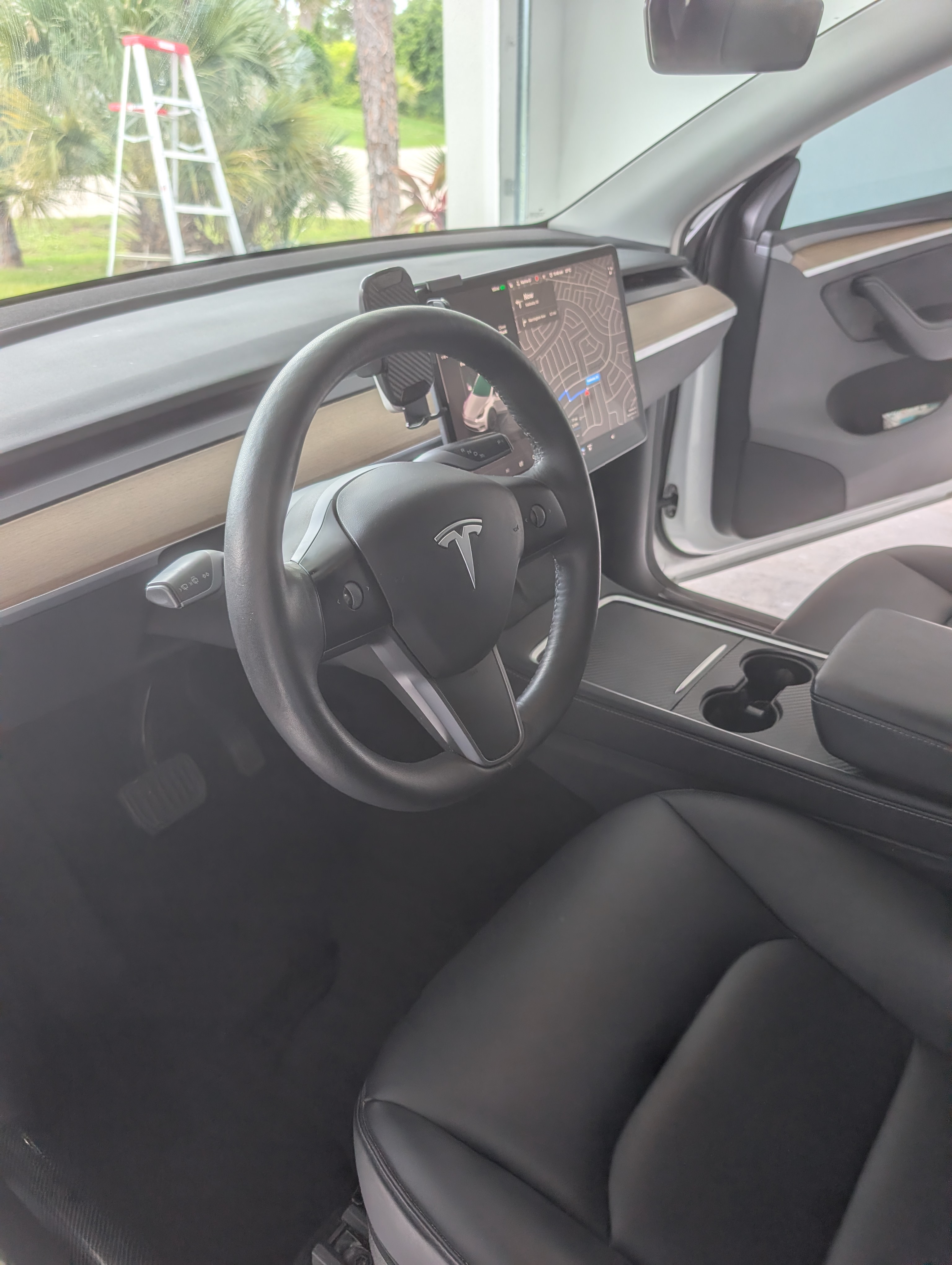 Used 2022 Tesla Model Y Long Range AWD/4WD image 18