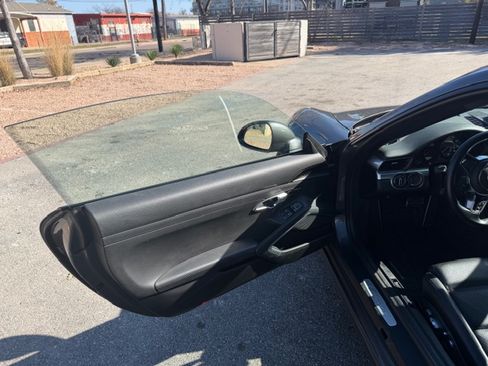 Used 2017 Porsche 911 Carrera image 5