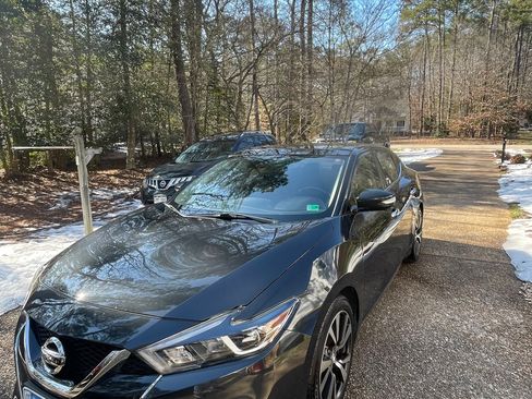 Used 2017 Nissan Maxima Platinum image 2