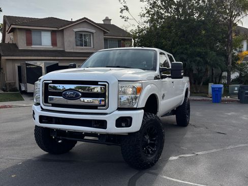Used 2014 Ford F250 Lariat w/ FX4 Off-Road Package AWD/4WD image 1