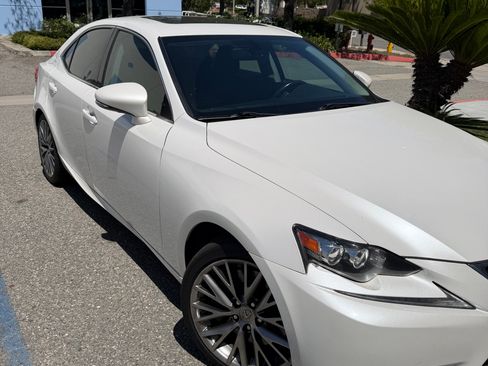Used 2016 Lexus IS 200t w/ Navigation System Package RWD image 4