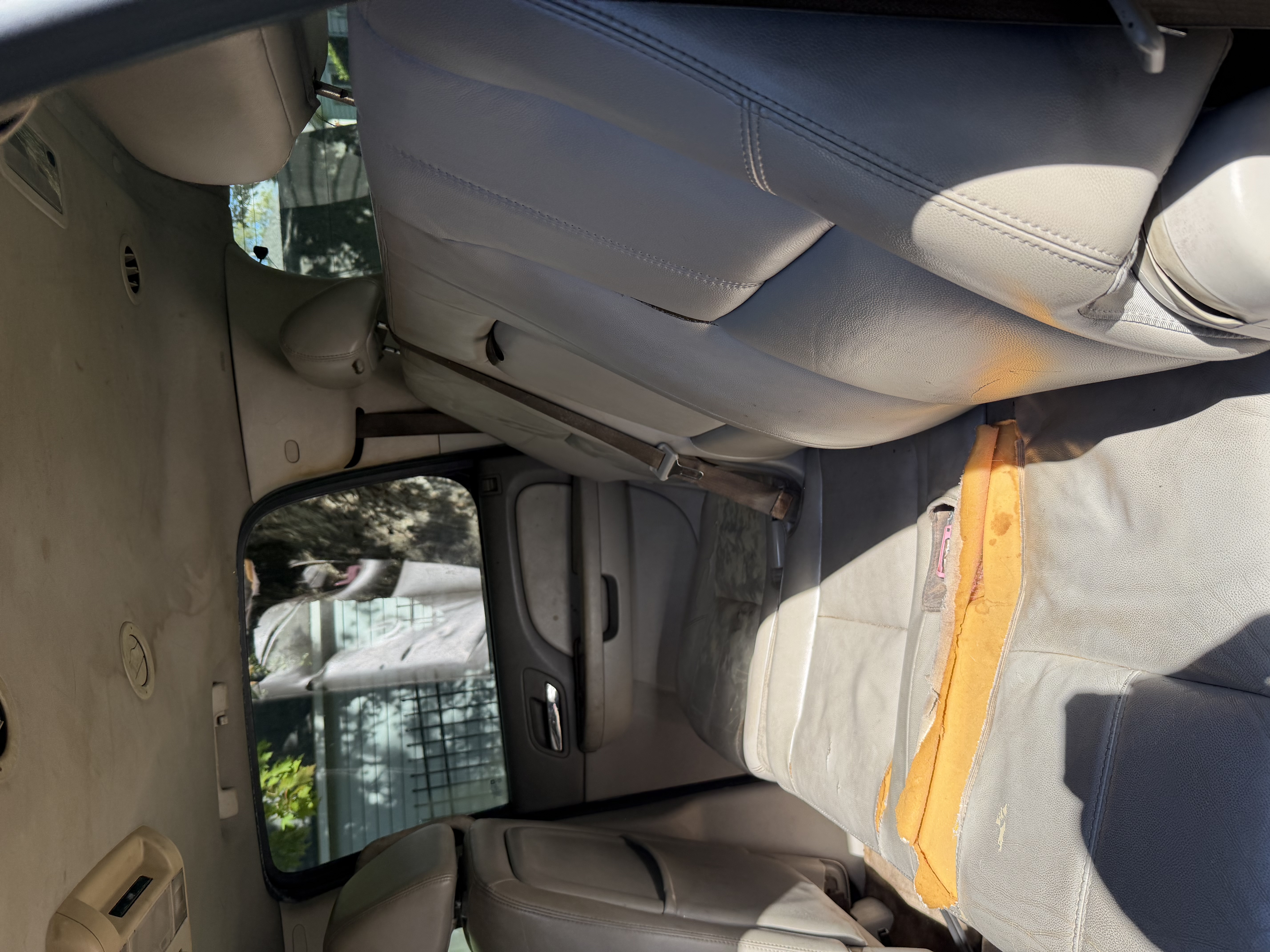Used 2007 Chevrolet Suburban LT w/ LT Preferred Equipment Group AWD/4WD image 11