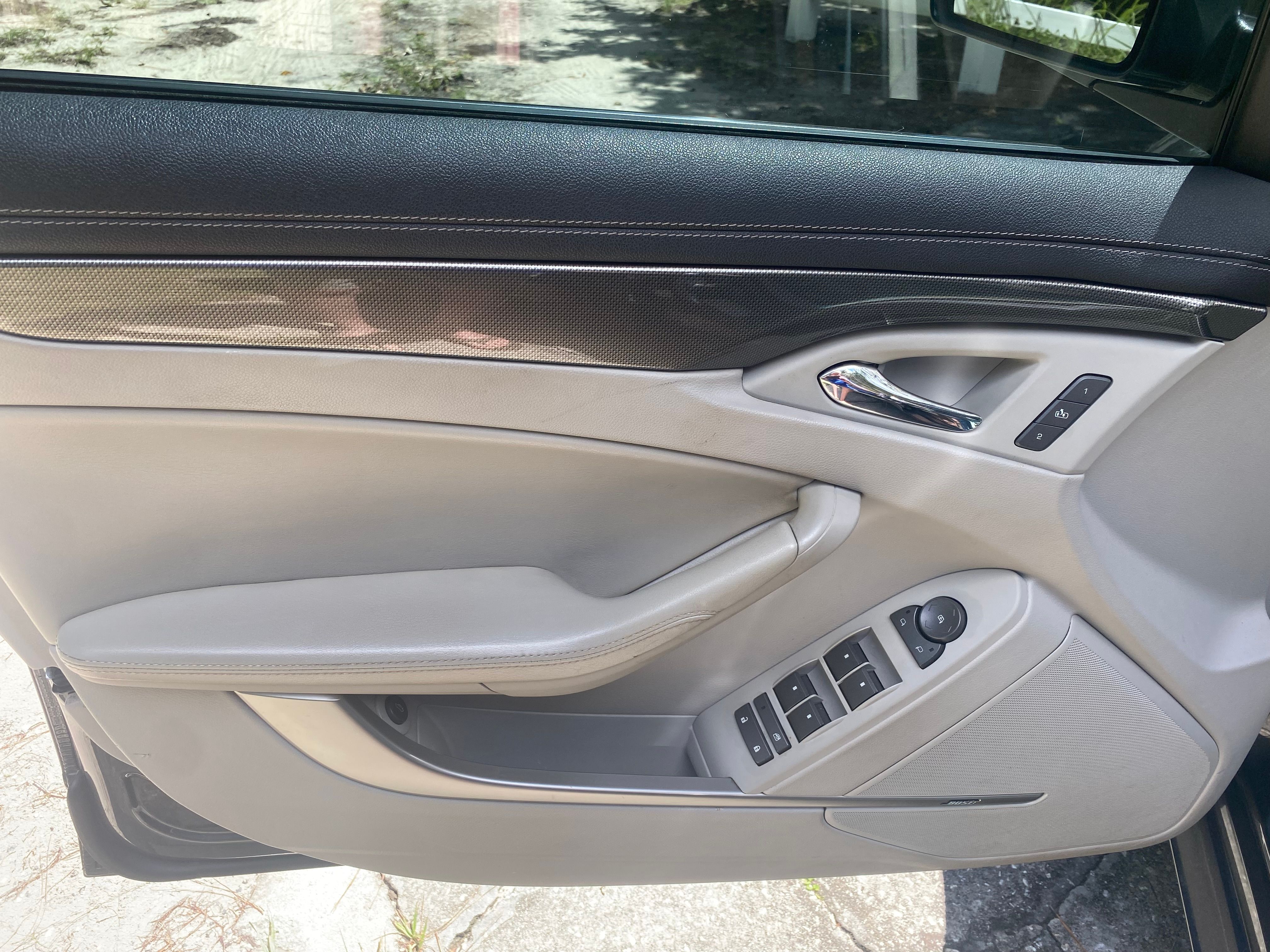 Used 2009 Cadillac CTS 3.6 RWD image 13