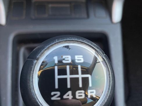 Used 2015 Subaru Forester 2.5i image 9