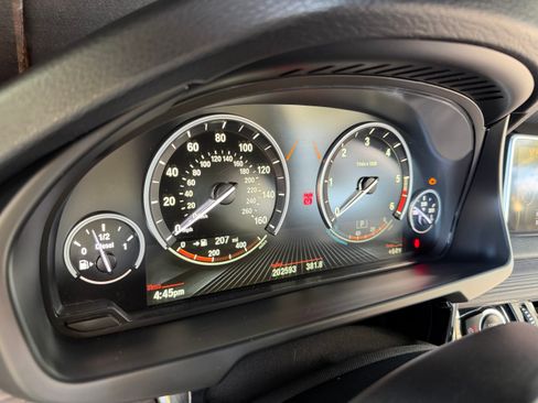 Used 2015 BMW X5 xDrive35d image 10