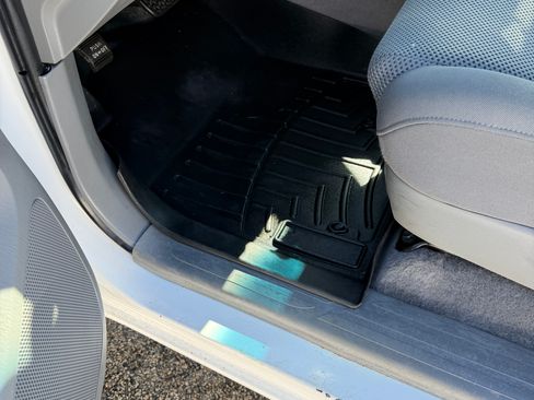 Used 2011 Toyota Tacoma 4x4 Access Cab V6 w/ TRD Off-Road Pkg image 6