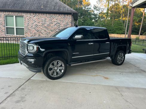 Used 2018 GMC Sierra 1500 Denali w/ Denali Ultimate Package image 1