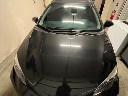 Used 2017 Toyota Corolla SE image 1