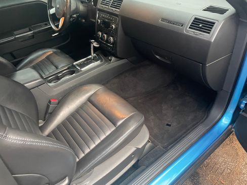 Used 2009 Dodge Challenger R/T image 12