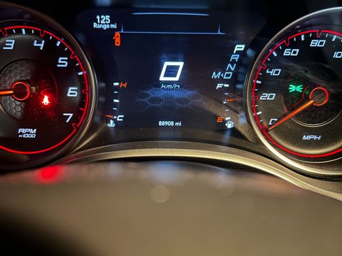 Used 2017 Dodge Charger R/T RWD image 9