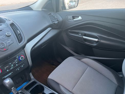 Used 2017 Ford Escape SE FWD image 10