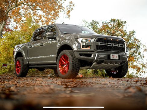 Used 2020 Ford F150 Raptor w/ Equipment Group 802A Luxury image 6