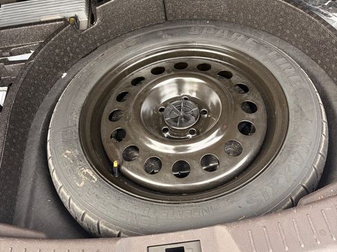 Used 2019 Lincoln MKC Reserve w/ MKC Technology Package image 9