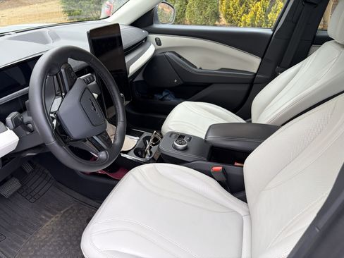 Used 2021 Ford Mustang Mach-E Premium image 5