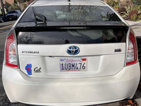 Used 2015 Toyota Prius Two image 5