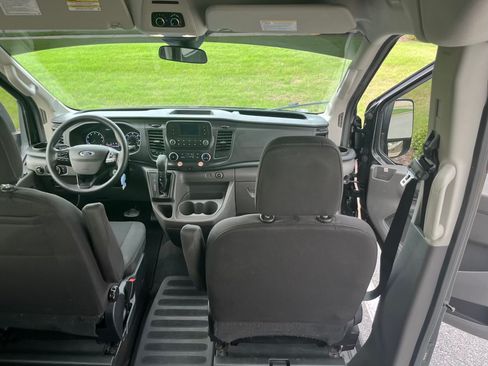 Used 2021 Ford Transit 350 XLT image 8